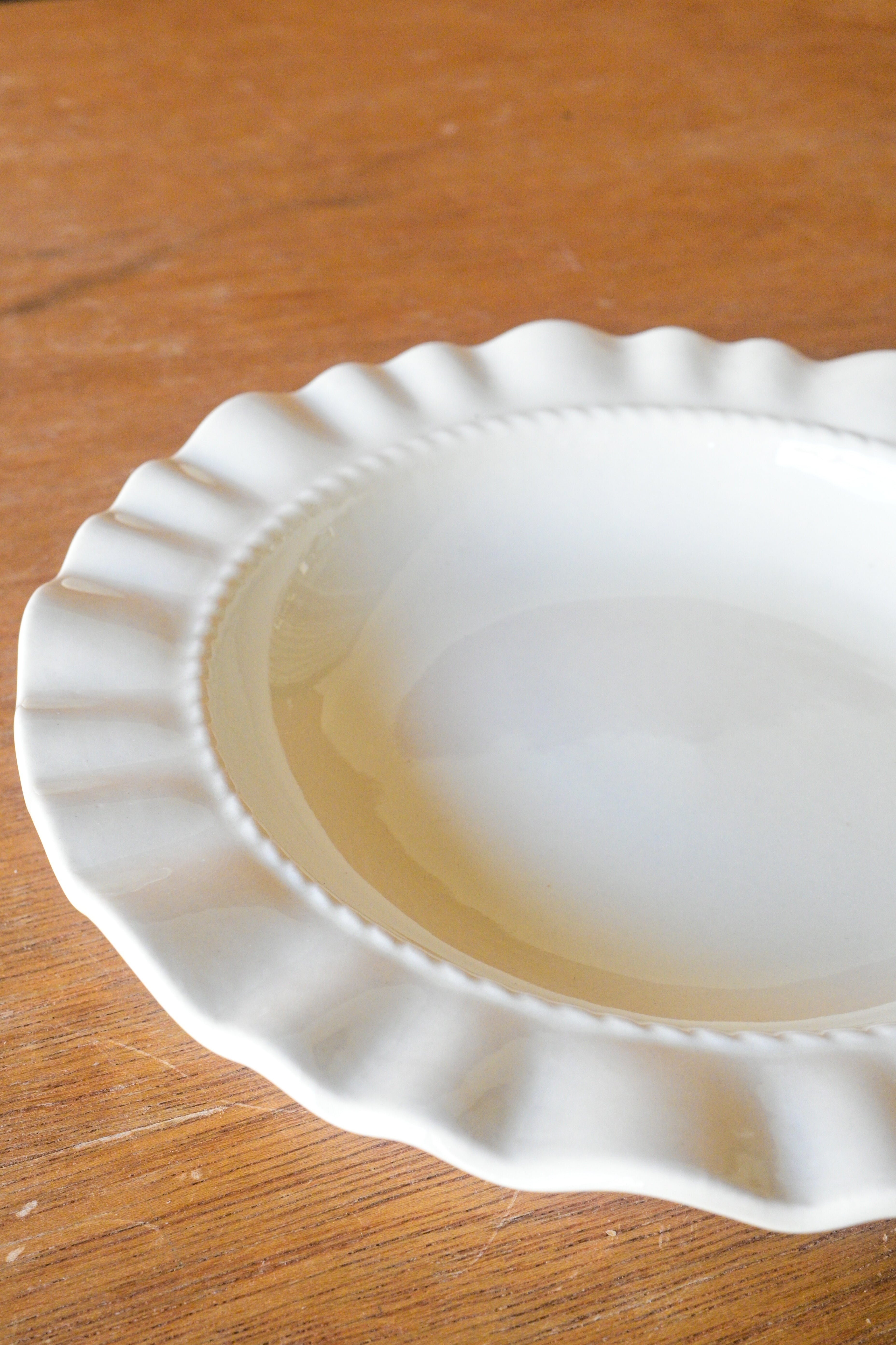 Fluted Off-White Dinner Plate