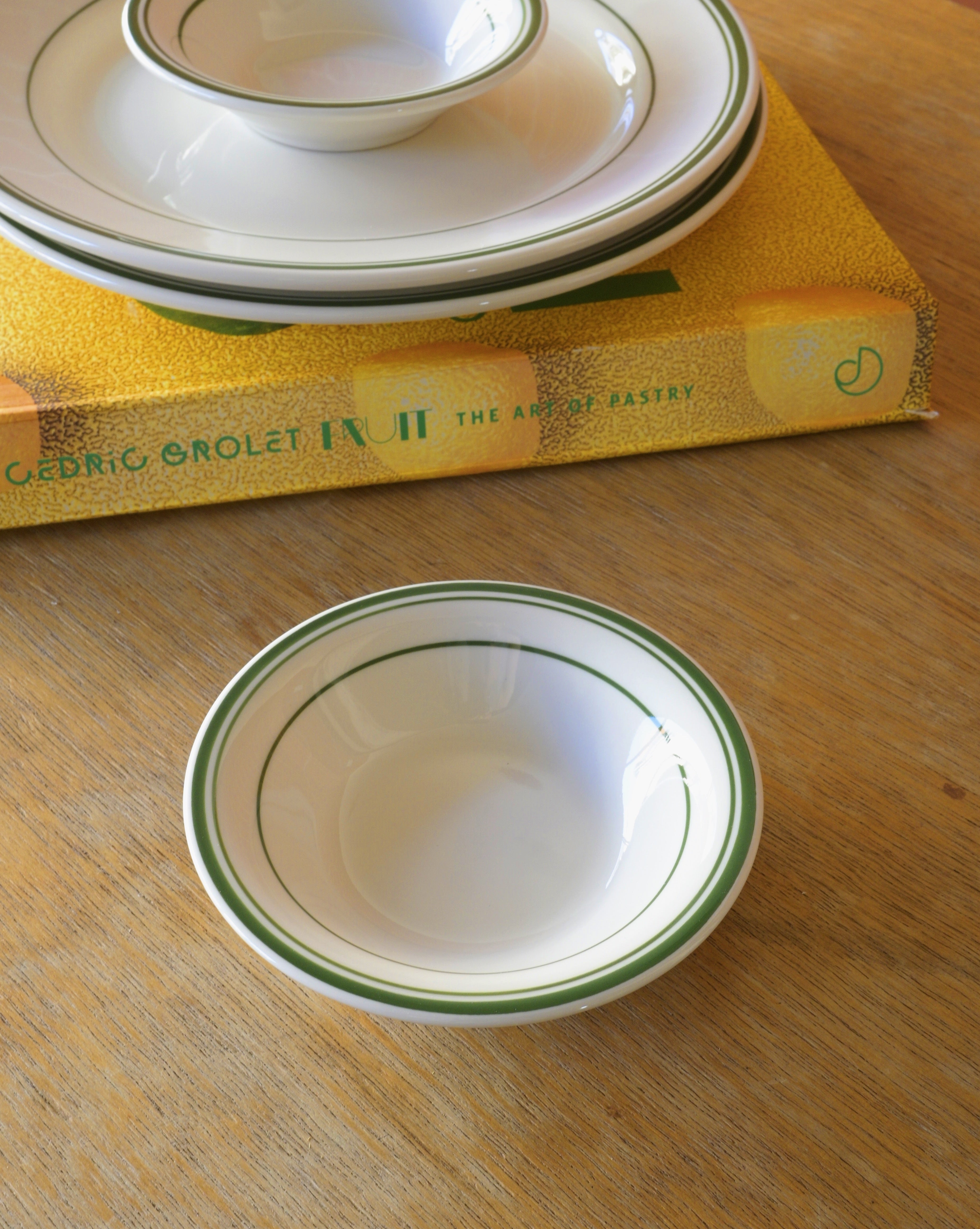 Tuxton Green Bay 4.75" Fruit Bowl